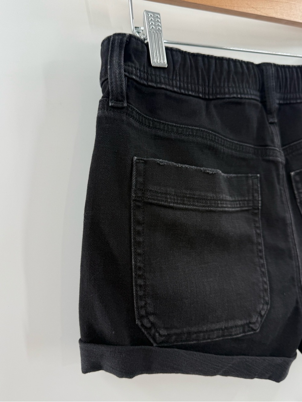 American Eagle Easy Shortie Black Wash Stretch Waistband Jean Shorts Size 0 - Picture 6 of 11